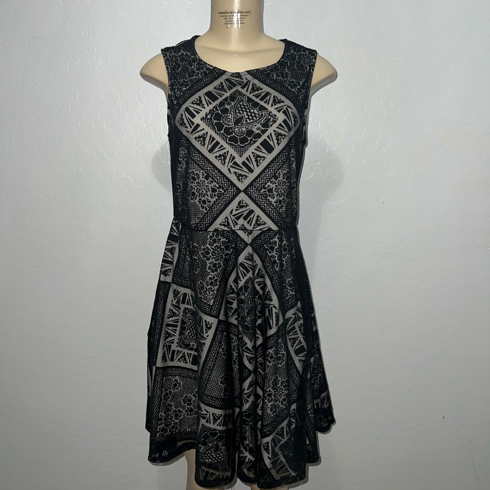 Xhilaration Black and White Fit and Flare Mini Dress size Medium